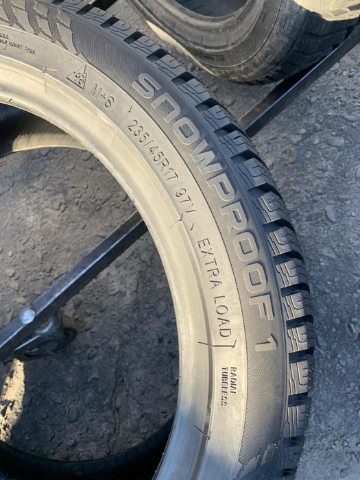 Шини нові 235/45 R17 Nokian зима нові 2023 року