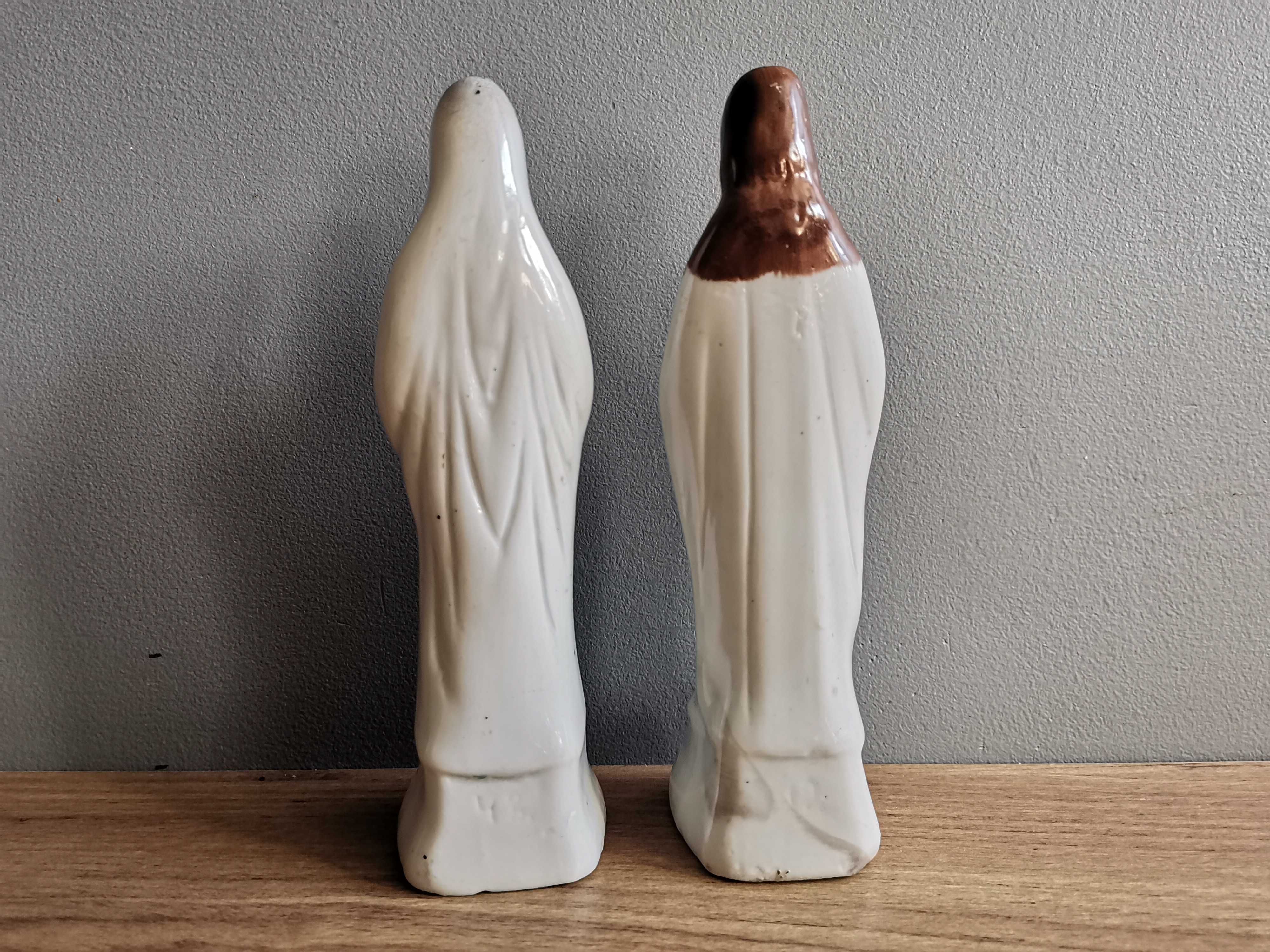 Stare przedwojenne figurki porcelanowe Jezus i Matka Boska