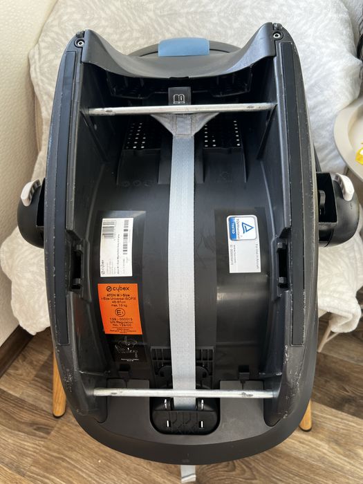 Автолюлька Cybex aton m i-Size Universal ISOFIX сірий колір Автокрісло