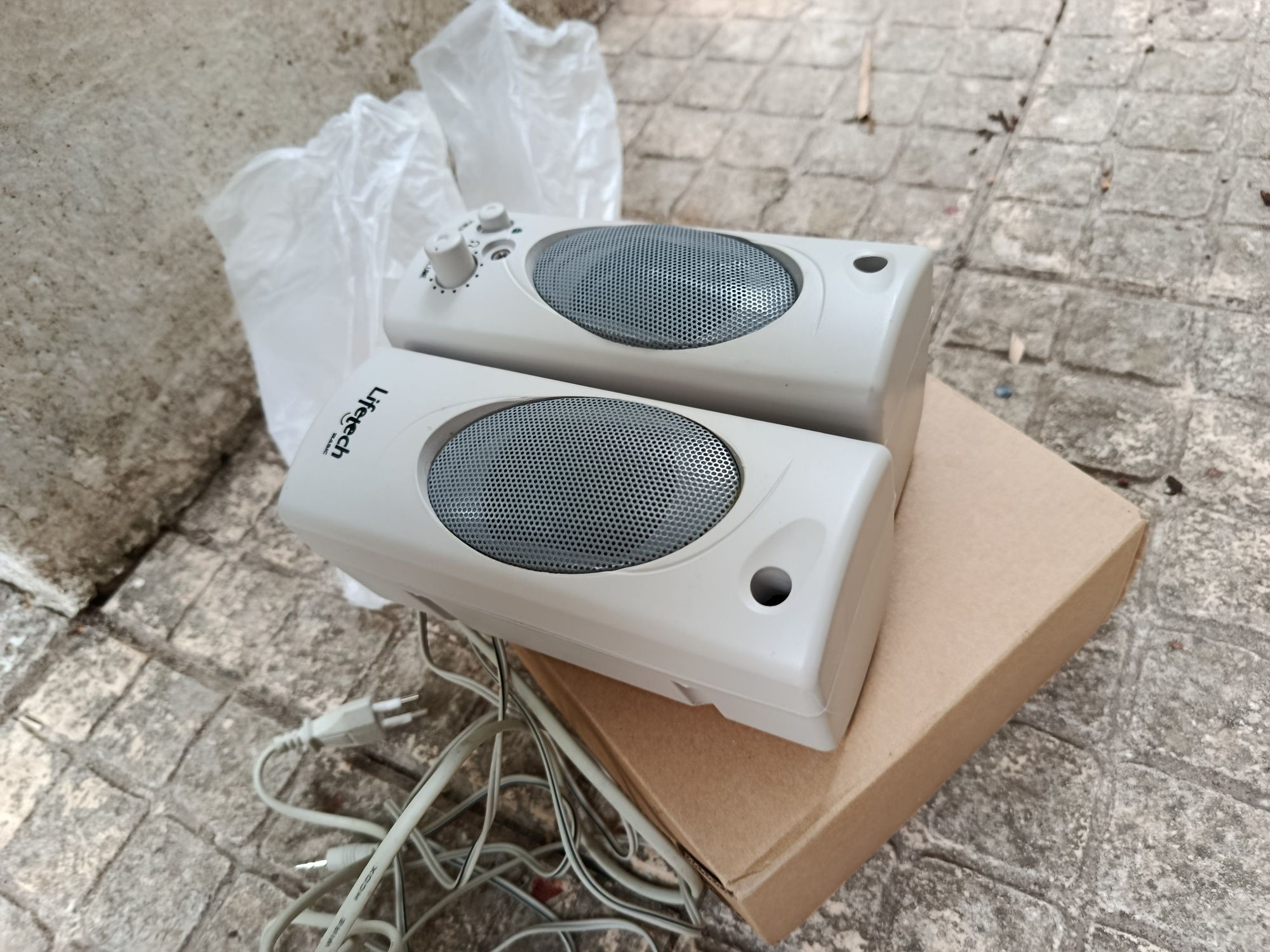 Colunas PC brancas