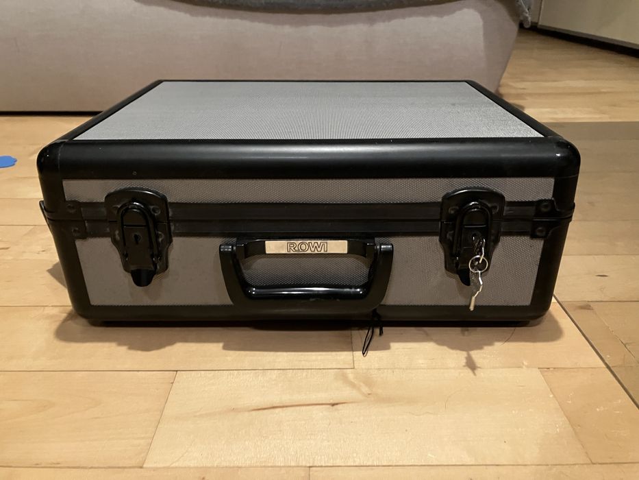 Walizka futerał case na aparat obiektywy Rowi