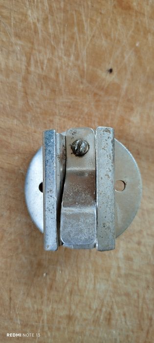 Тарелки  14  Ссср Бронзовые    Ножки  лаги крепления  Tro