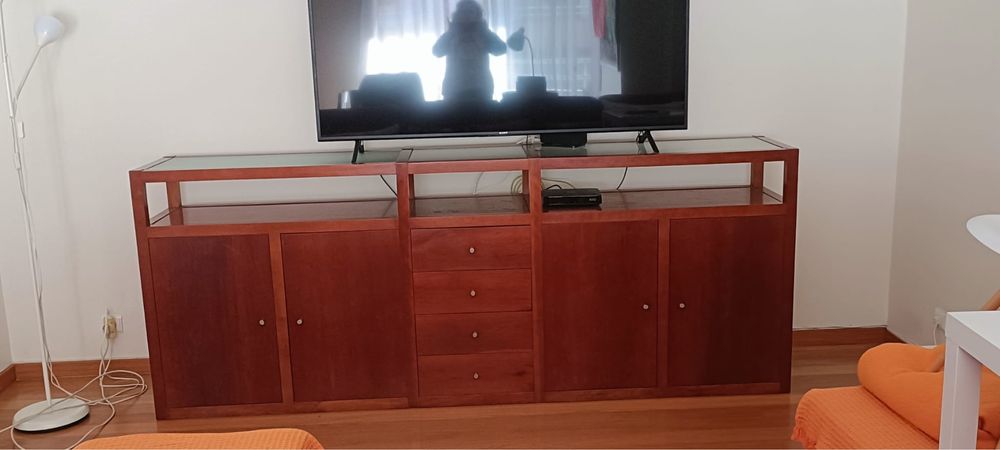 Movel tv de cerejeira impecavel.