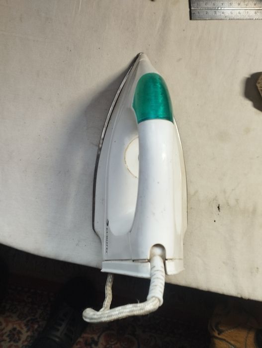 Продам утюг бу робочий