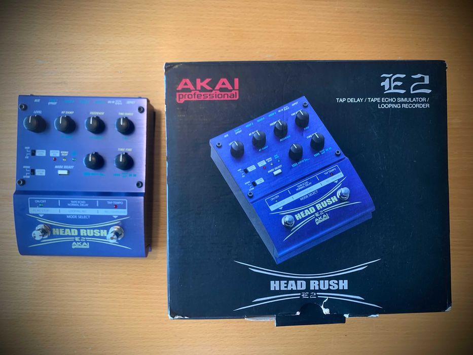 Akai Headrush Delay e Loop