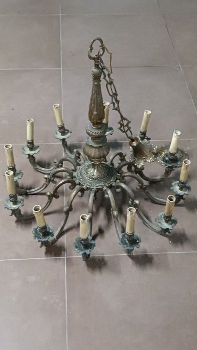 Śliczny mosiężny żyrandol z lat 40 -tych