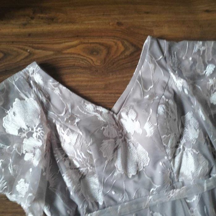 Sukienka koronkowa na wesele