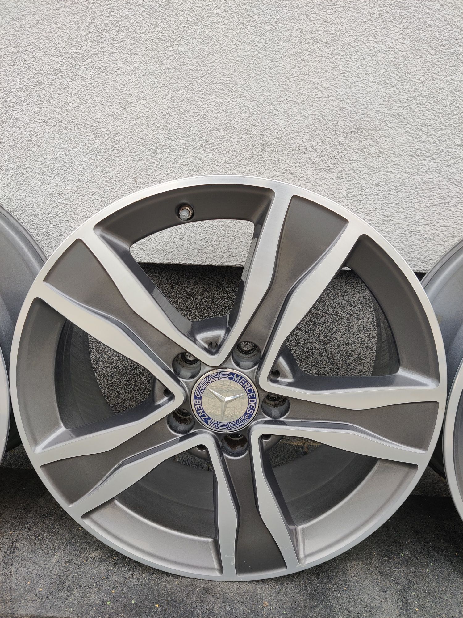 Oryginalne Felgi Mercedes 17" 5x112 CLA A B C E Klass czujniki TPMS