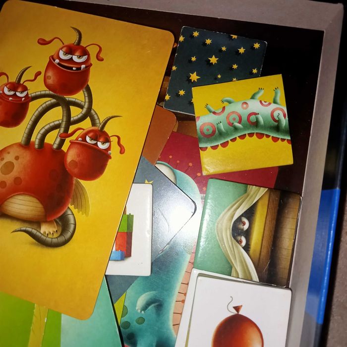 Potwory do szafy gra granna