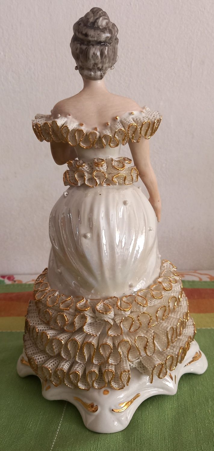 Porcelanowa figurka Roceram Panna z parasolką