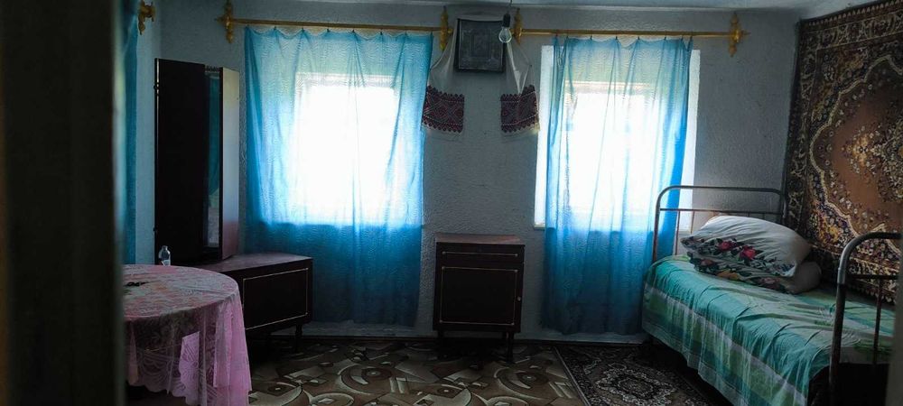 Продаємо будинок