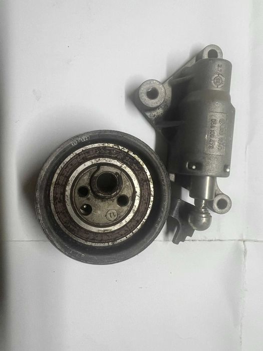 Комплект роликов ГРМ Volkswagen Passat B5 и Audi 1,8T 20V оригинальный