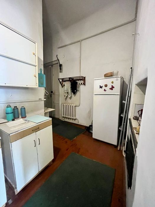 2-кімнатна квартира у жилкопі, можливо по сертифікату.