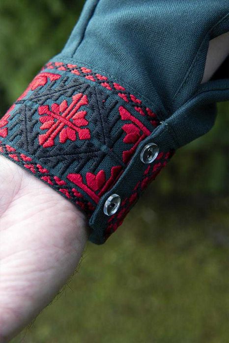 Вишиванка чоловіча з льону сорочка для чоловіка традиційна