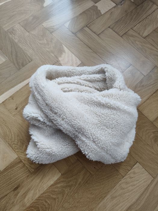 Komin bardzo ciepły szalik szal zima Bershka baranek