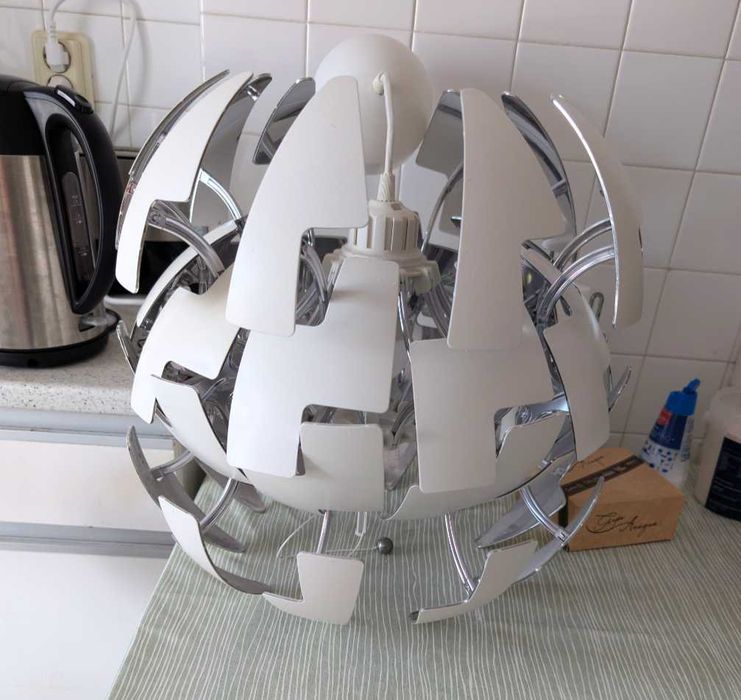 Candeeiro do teto, bola transformer.