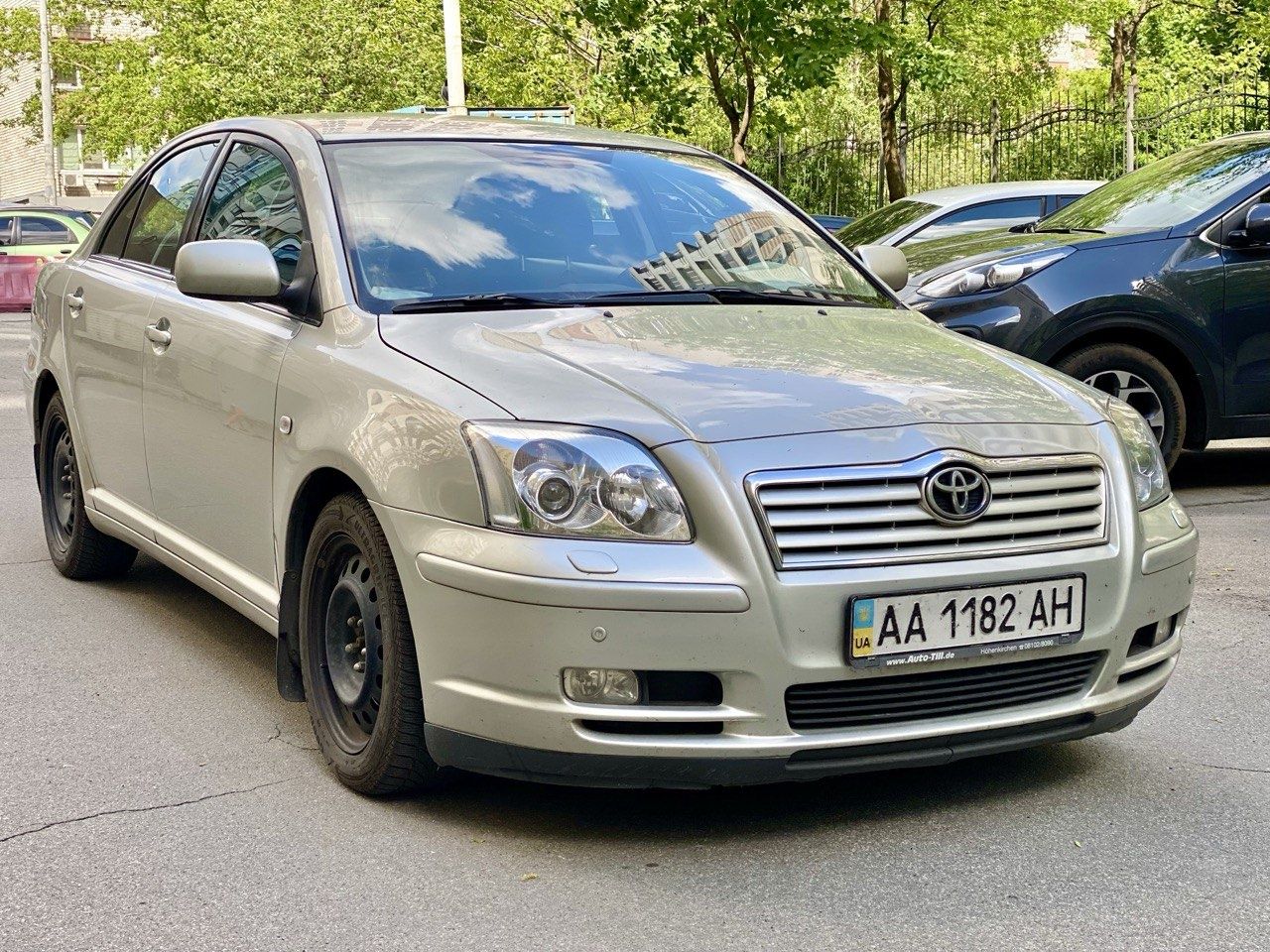 Продам Toyota Avensis 2004 1.8 MT