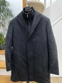 Wełniany płaszcz firmy BYTOM