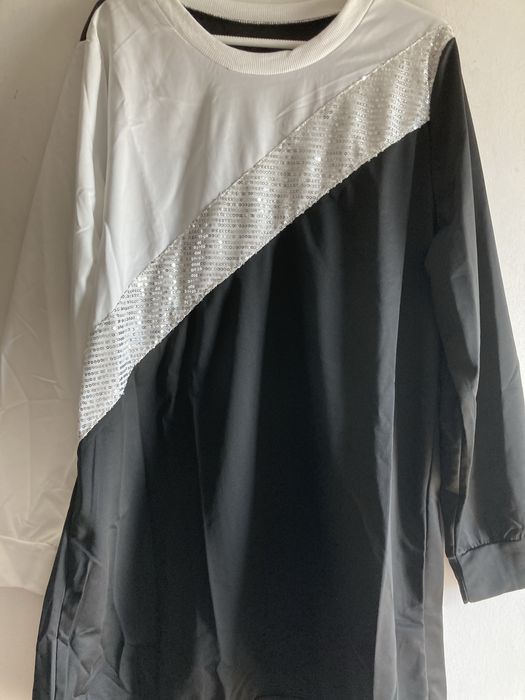 Vestido Novo tons nranco/ preto/ prata