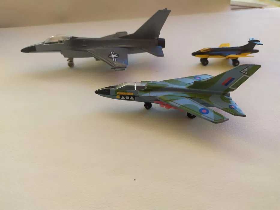 3 Aviões Militares Matchbox (2) e ERTL (1) F-16, Tornado e S2 Jet