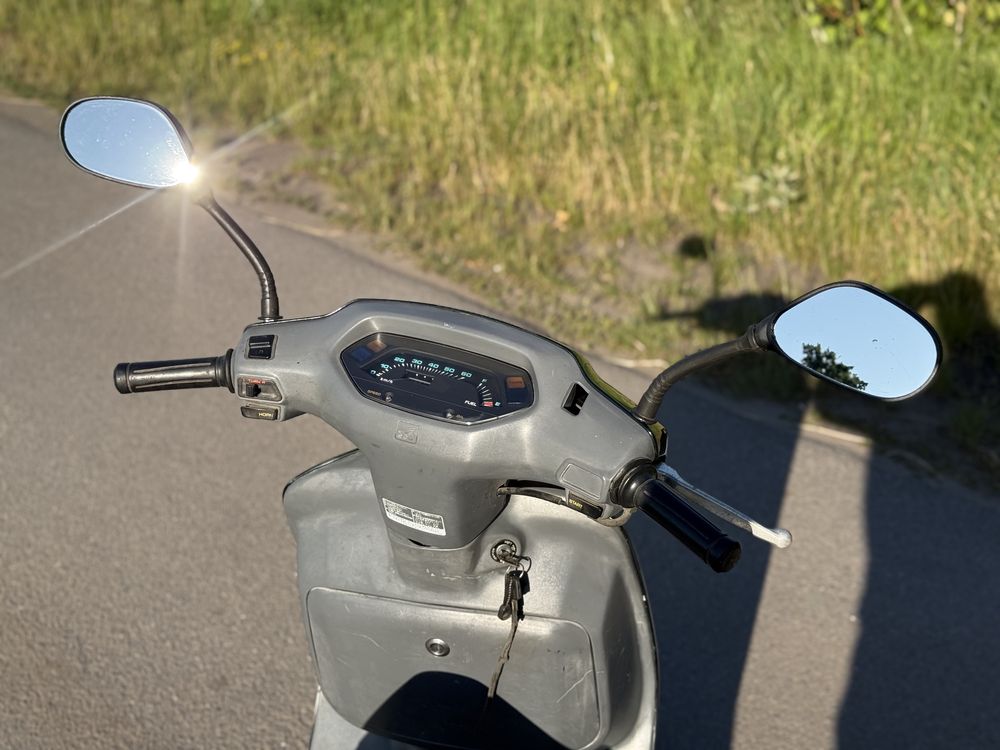 Honda Lead af-20 На доках с переоформлением Состояние идеальное