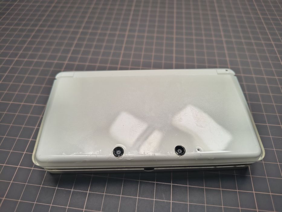 Nintendo 3DS + Ładowarka