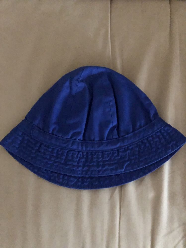 Chapeu azul para Jardim Escola Joao de Deus