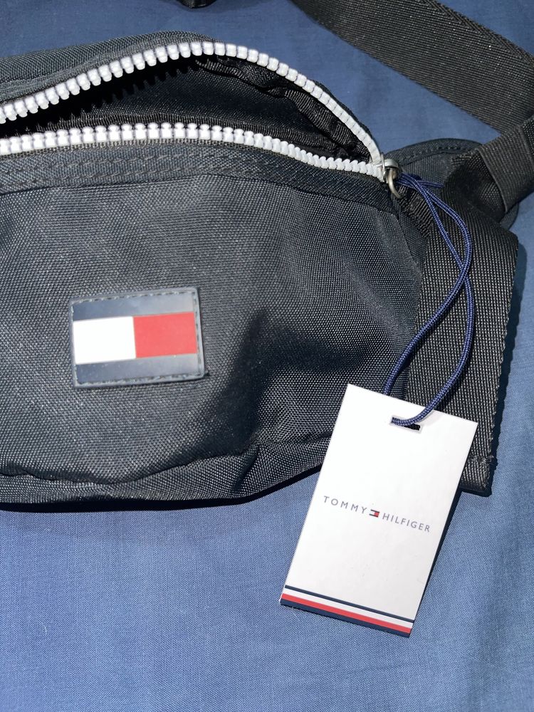 Tommy Hilfiger bolsa (bag)