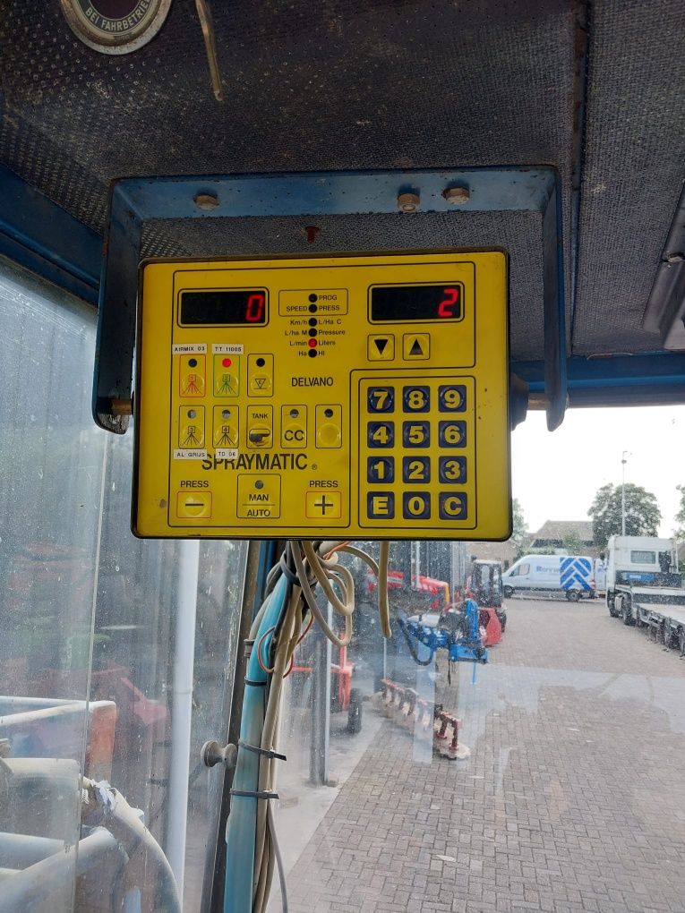 Opryskiwacz  samojezdny delvano hydro trac 27 m 3000 litrow