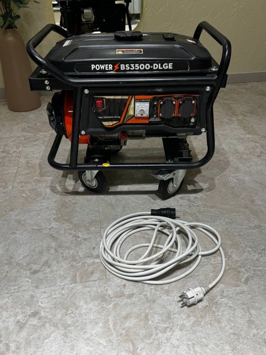 Бензиновий генератор 3.6Квт