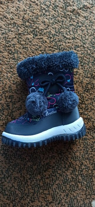 Продам зимовий чобітки (дутіки) на дівчинку