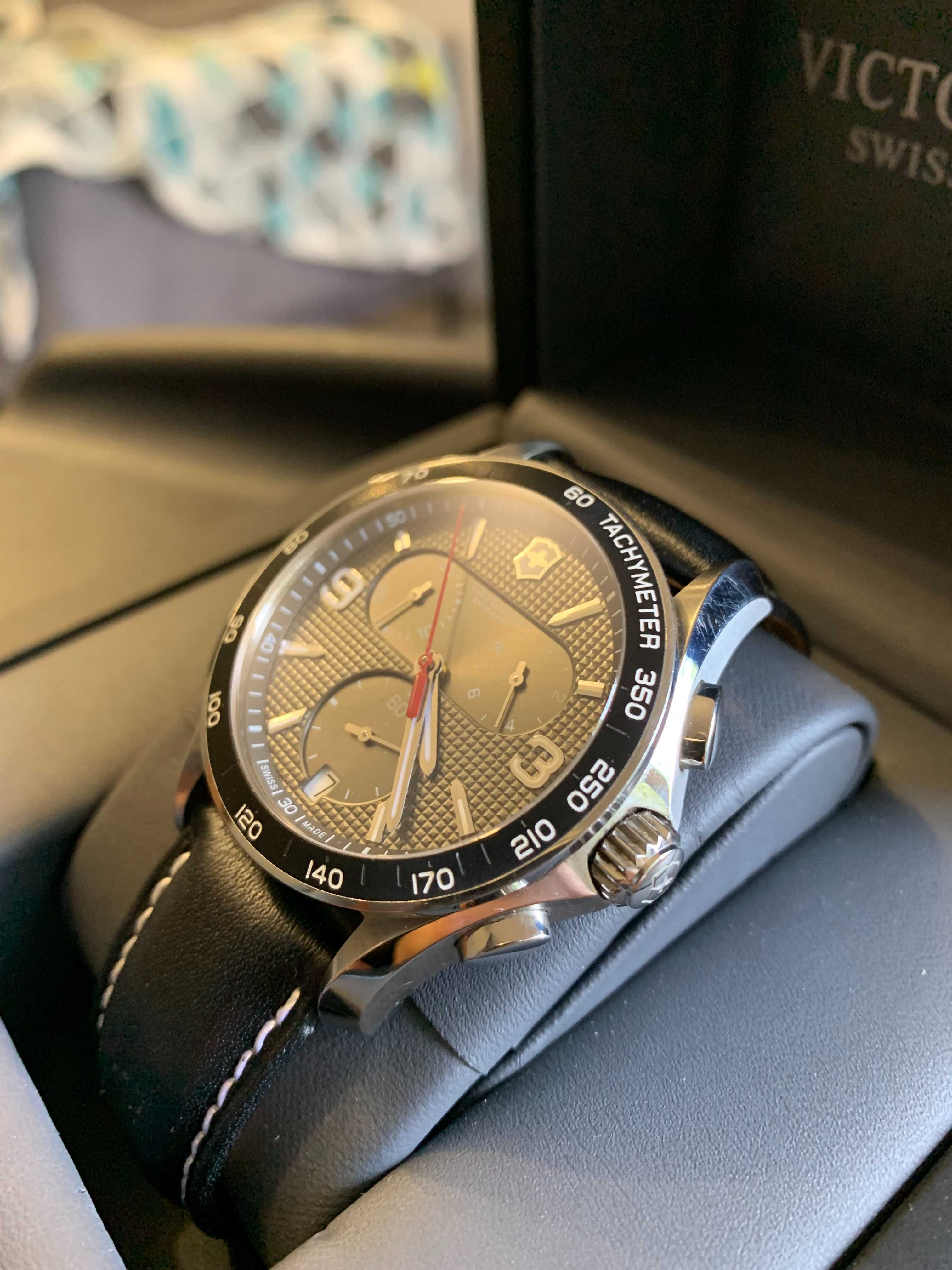 Швейцарський годинник Victorinox 241657