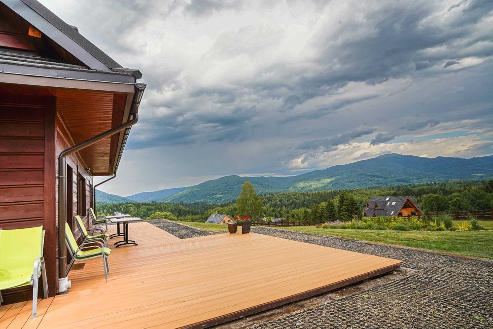 Dom Bieszczady pies widok ferie wakacje wyłączność Wetlina nocleg Góry