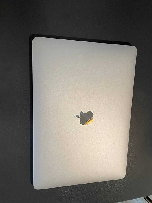 MacBook Air 13  2020 Apple M1 8Gb SSD 250Gb