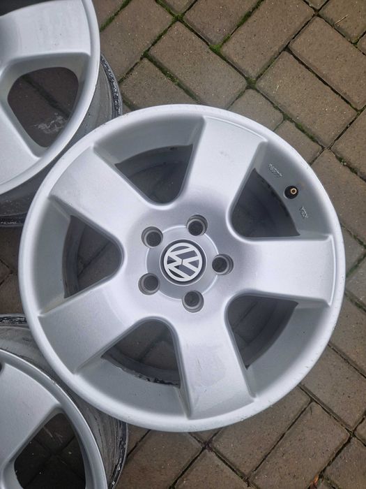 Felgi aluminiowe VW 16 cali 5x112 4szt