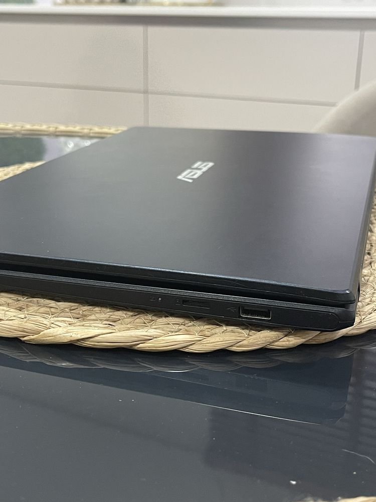Notebook ASUS Vivobook 15 E510 128 Gb 4 Gb Ram com carregador
