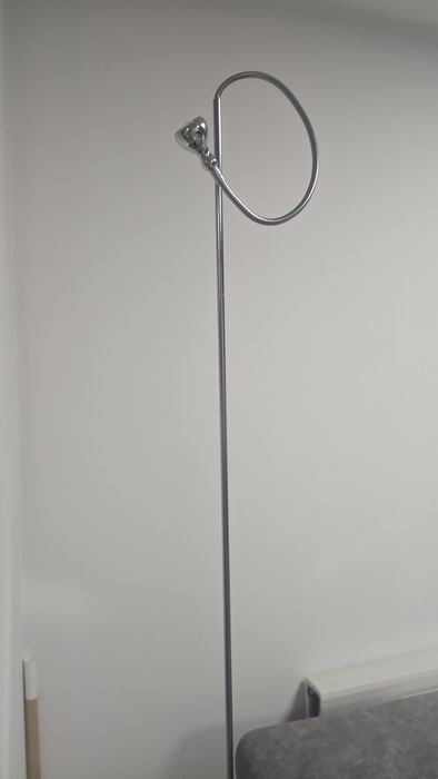 Lampa regulowana podłogowa