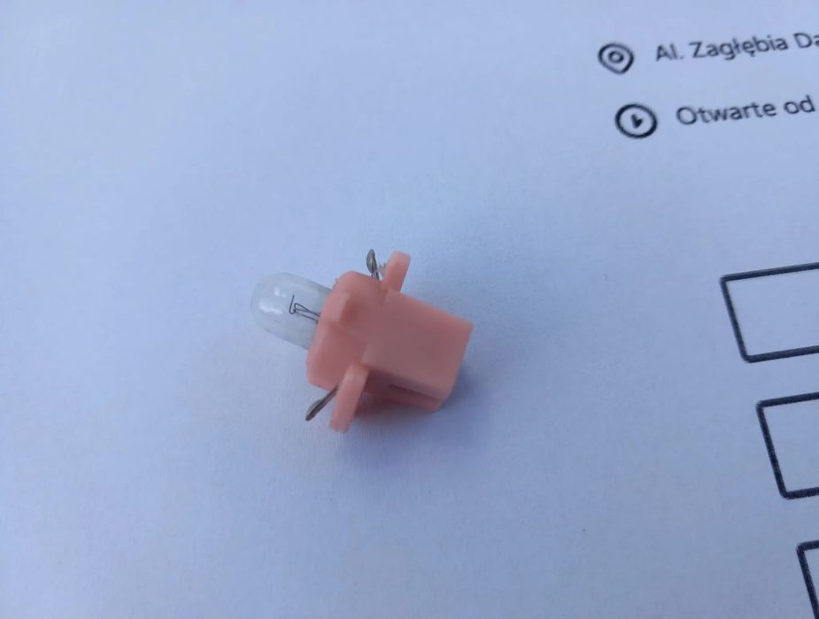 Żarówka oświetlenia tablicy rozdzielczej z oprawką Ford 7358627