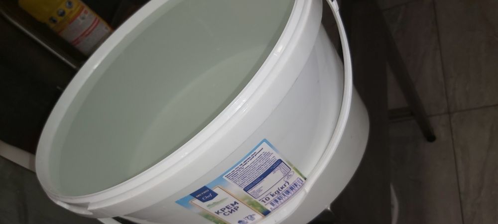 Ведро с крышкой  б/у