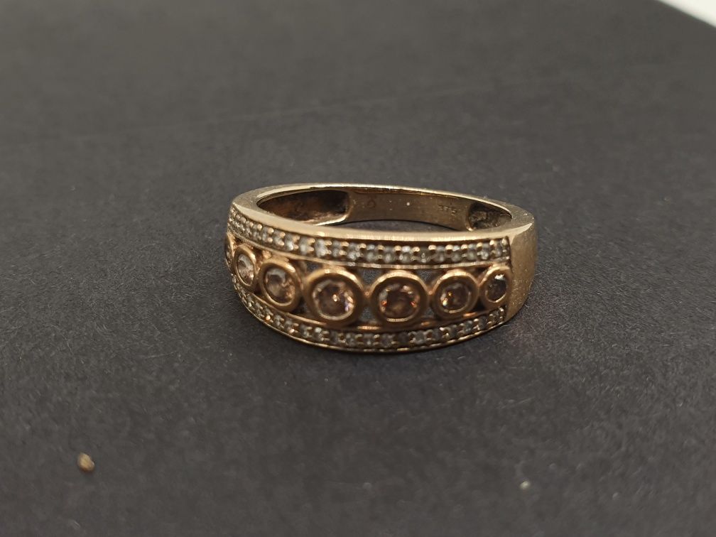 Złoto złoty pierścionek z brylantami 3,54g 375 rozmiar14