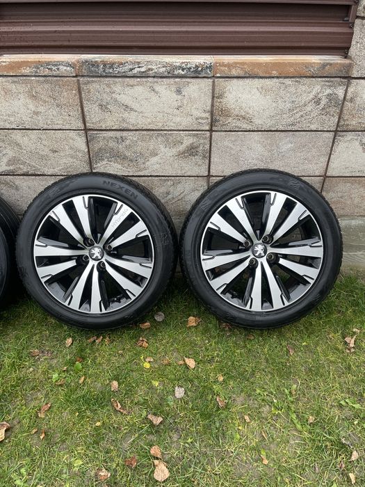 Комплект дисків з резиною Пежо 3008 5008 225/50R17