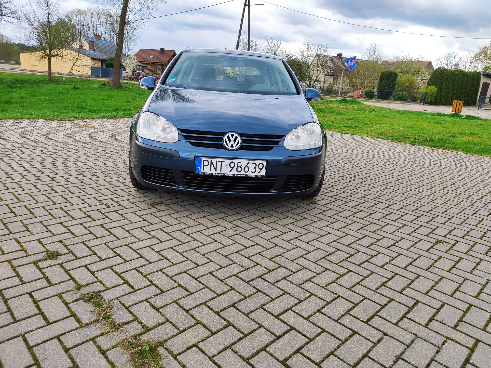 Golf 5 1.4 fsi 90 km 2004 dobrze wyposażony