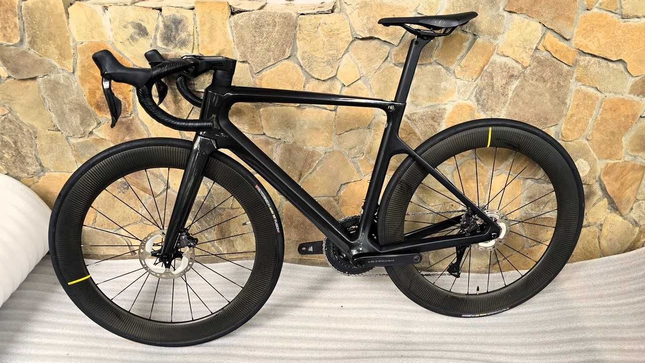 Карбоновий шосейний велосипед VAN RYSEL FCR Ultegra Di2