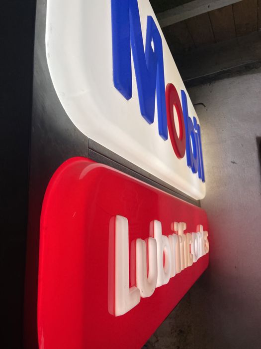 Reclamo MOBIL Oil vintage dupla face