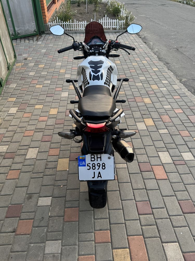 Мотоцикл Lifan kp200