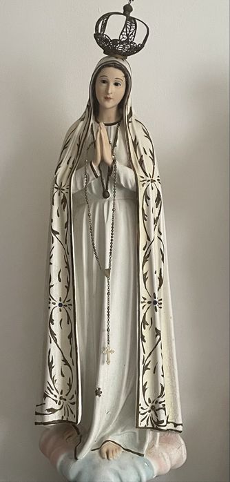 Estatuas de Cristo e da Virgem