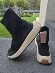 Zara skarpety sportowe czarne elastyczne sneakersy 34