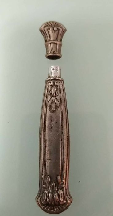 Porta agulhas vintage em prata