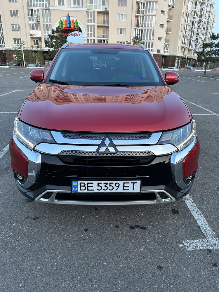 Mitsubishi Outlander 3 2018 год