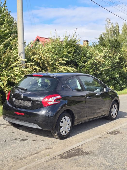 Samochód osobowy Peugeot 208 1.0 benzyna